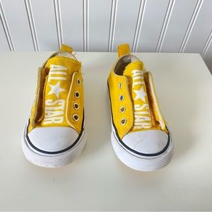 Converse size 6 toddler